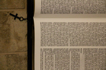 La Biblia Latinoamérica de Lujo Negra, Letra Grande, Imitación piel, Cierre e Índice