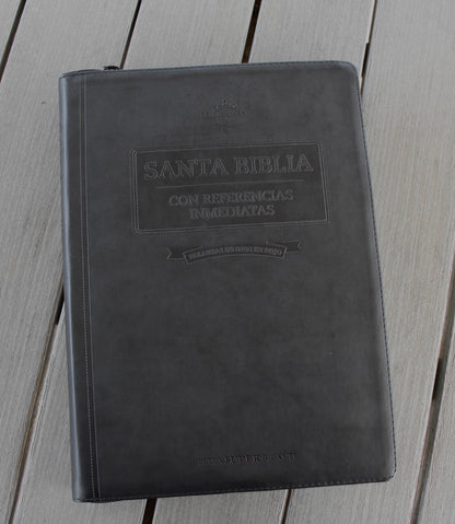 Biblia con Referencia Inmediata Color Negra Letra super Gigante